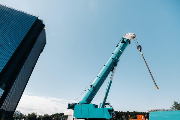 Comment bien choisir sa mini grue Jekko ?